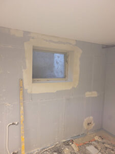 06.11.25-44-BWall-8114539